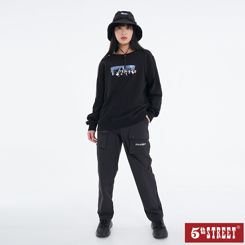 中性款男女雪山毛巾繡長袖上衣-黑色【5th STREET】【APP下單享4%點數】