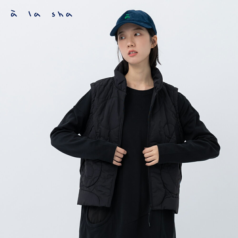 a la sha 貓點點絎縫鋪棉背心外套 3