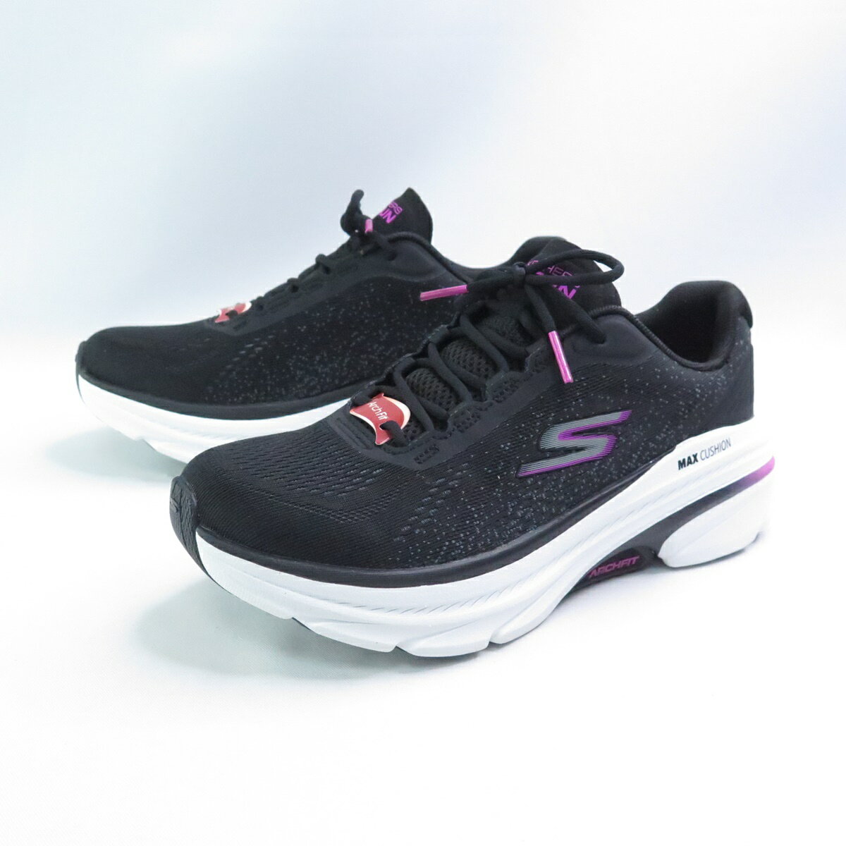 Skechers 128941BKPK 女慢跑鞋 Max Cushioning Arch Fit 2.0 黑x粉
