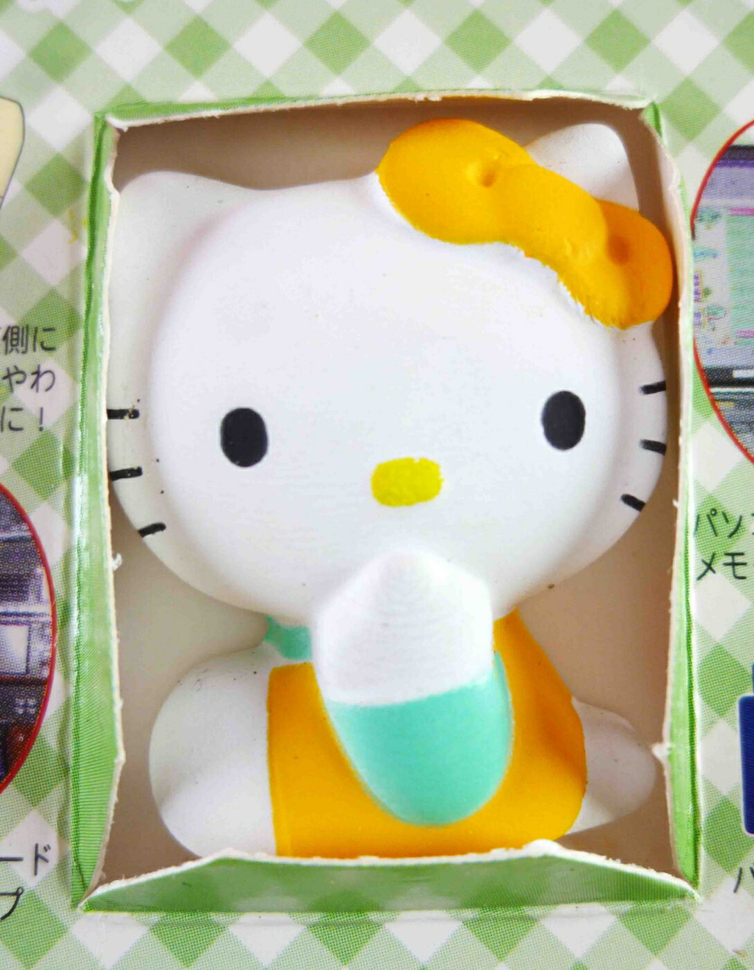 【震撼精品百貨】Hello Kitty 凱蒂貓 KITTY軟矽膠貼紙-坐黃 震撼日式精品百貨