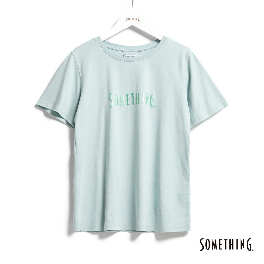 SOMETHING 女款 基本LOGO短袖T恤 (淺綠色)