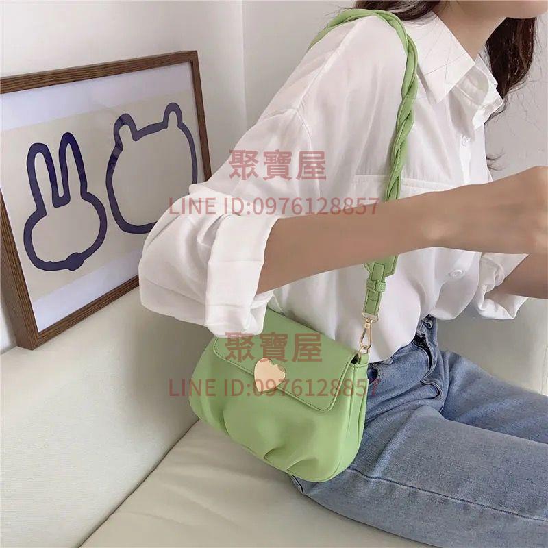 單肩斜挎包小眾設計包包女包柔軟皮質桃心扣褶皺小圓包女包潮新款【聚寶屋】