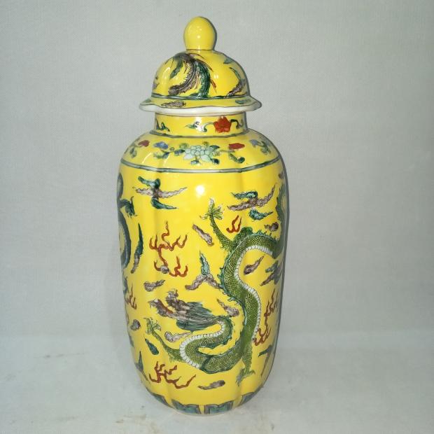 中国美術 古玩 清康熙黄地粉彩龍鳳紋賞瓶 美術品 景徳鎮 収蔵 置物