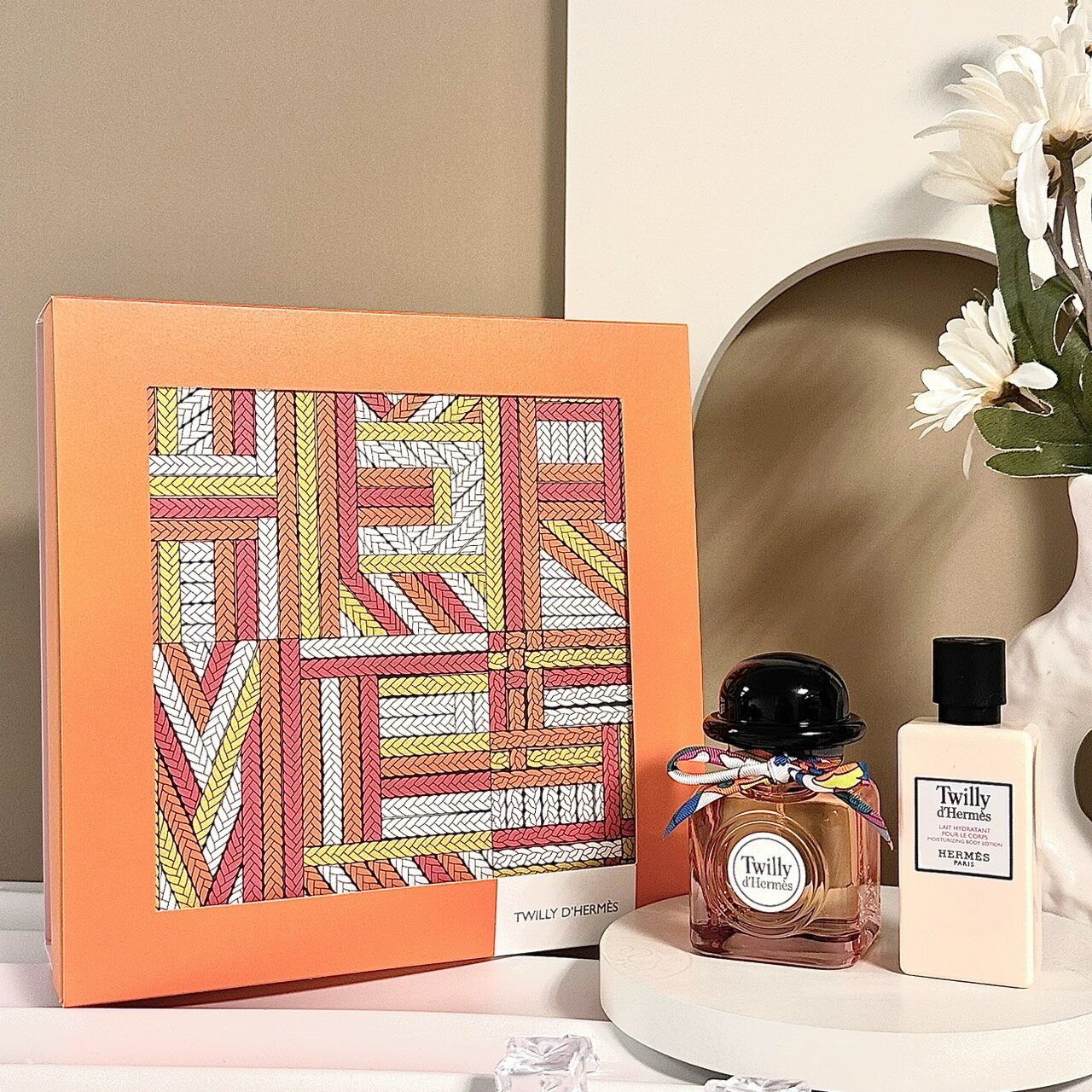 【HERMES】 愛馬仕 Twilly 絲巾 女性淡香精禮盒(淡香精50ml+身體乳40ml)｜媽媽的購物季 享最高折1688