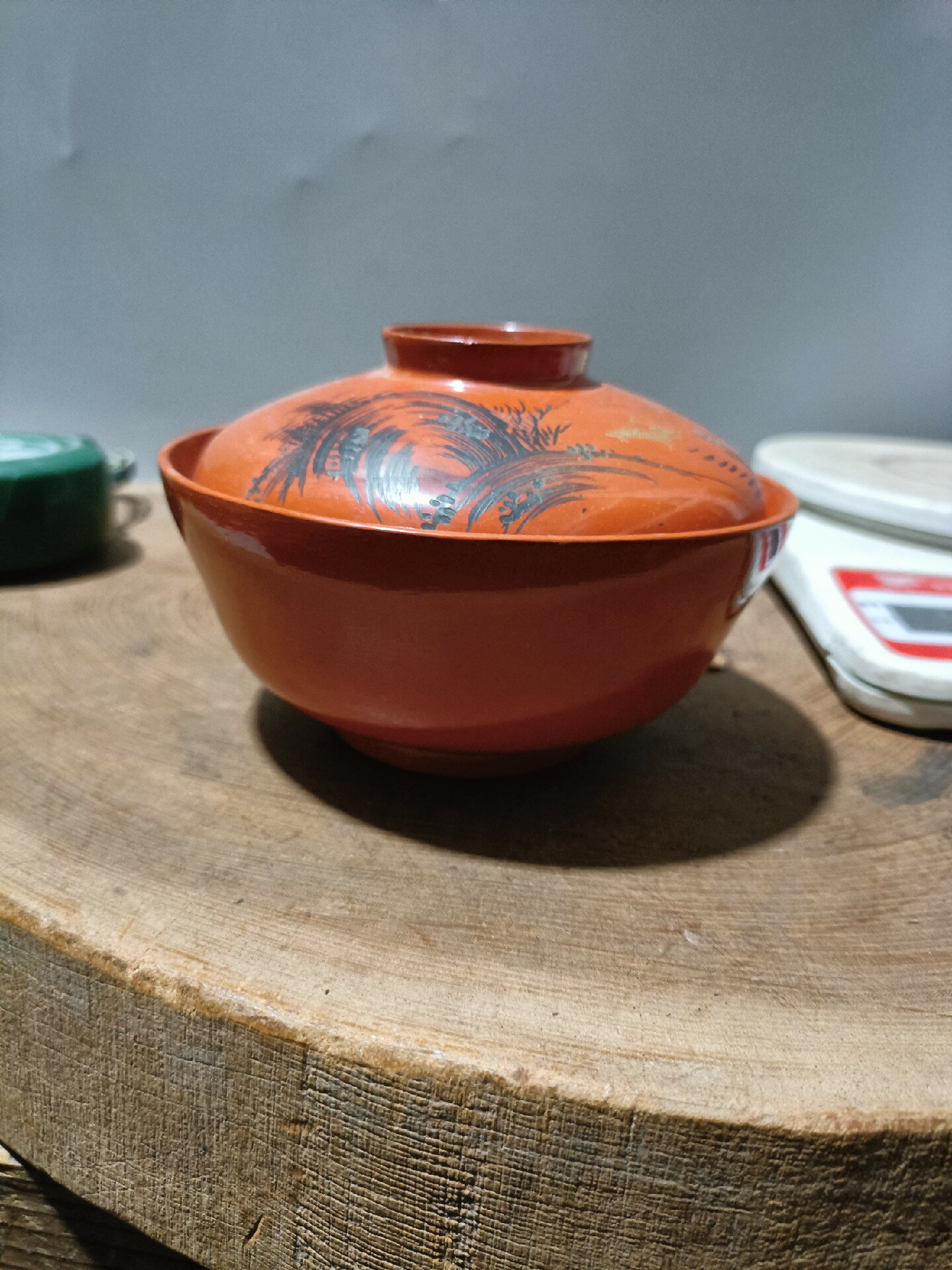 日本迴流古董木胎漆器漆碗雕刻描金山水，全品無毛病，陰刻，直徑