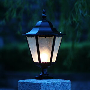 墻頭燈圍墻燈柱頭燈具防水大門燈歐式庭院燈花園戶外led太陽能燈