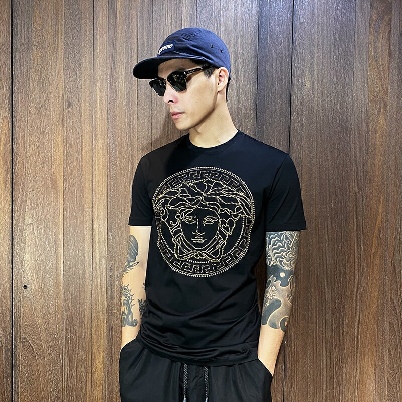 美國百分百【全新真品】Versace Jeans 凡賽斯 短袖 棉質 T恤 VJ 上衣 水鑽 短T 黑色 CG90