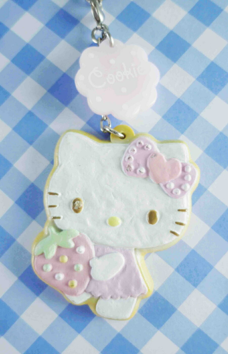 【震撼精品百貨】Hello Kitty 凱蒂貓 矽膠手機吊飾-餅乾草莓 震撼日式精品百貨