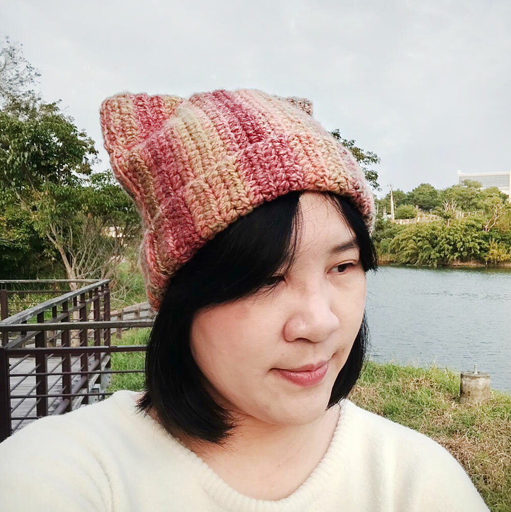 Miranda Handmadex覓品竹北手作店-手工編織羊毛貓耳帽-粉色混色設計-兩面不同色