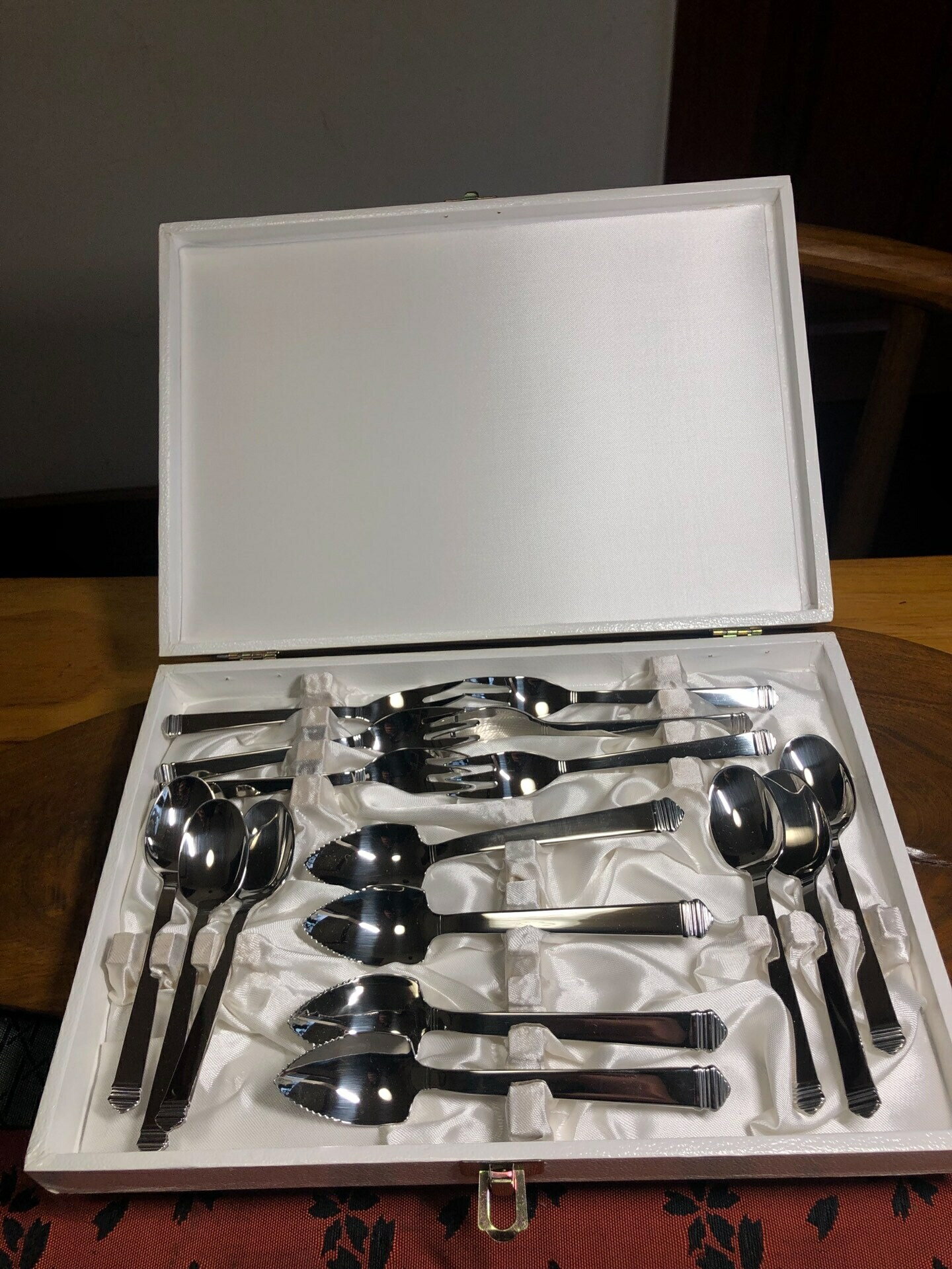 日本回流全新不銹鋼18-10Mantian刀叉勺套餐具禮盒