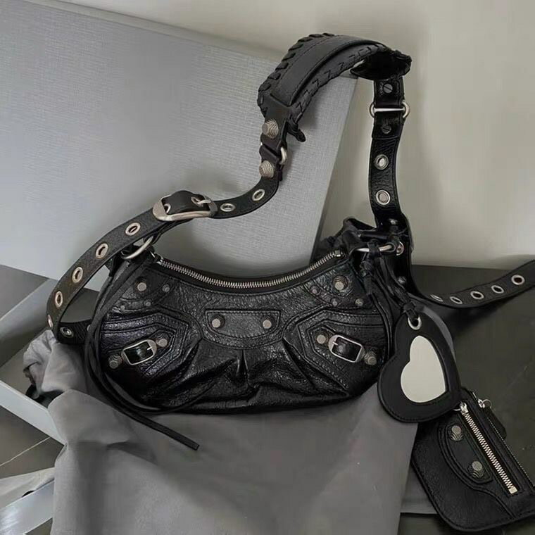 22新款女包機車包腋下包鉚釘流蘇三合一月牙褶皺單肩斜背女包