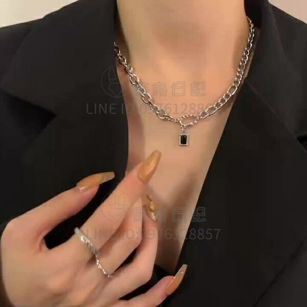 項鏈高級感黑色鋯石吊墜項鏈女簡約小眾氣質配飾嘻哈冷淡風鎖骨鏈【倪醬小鋪】