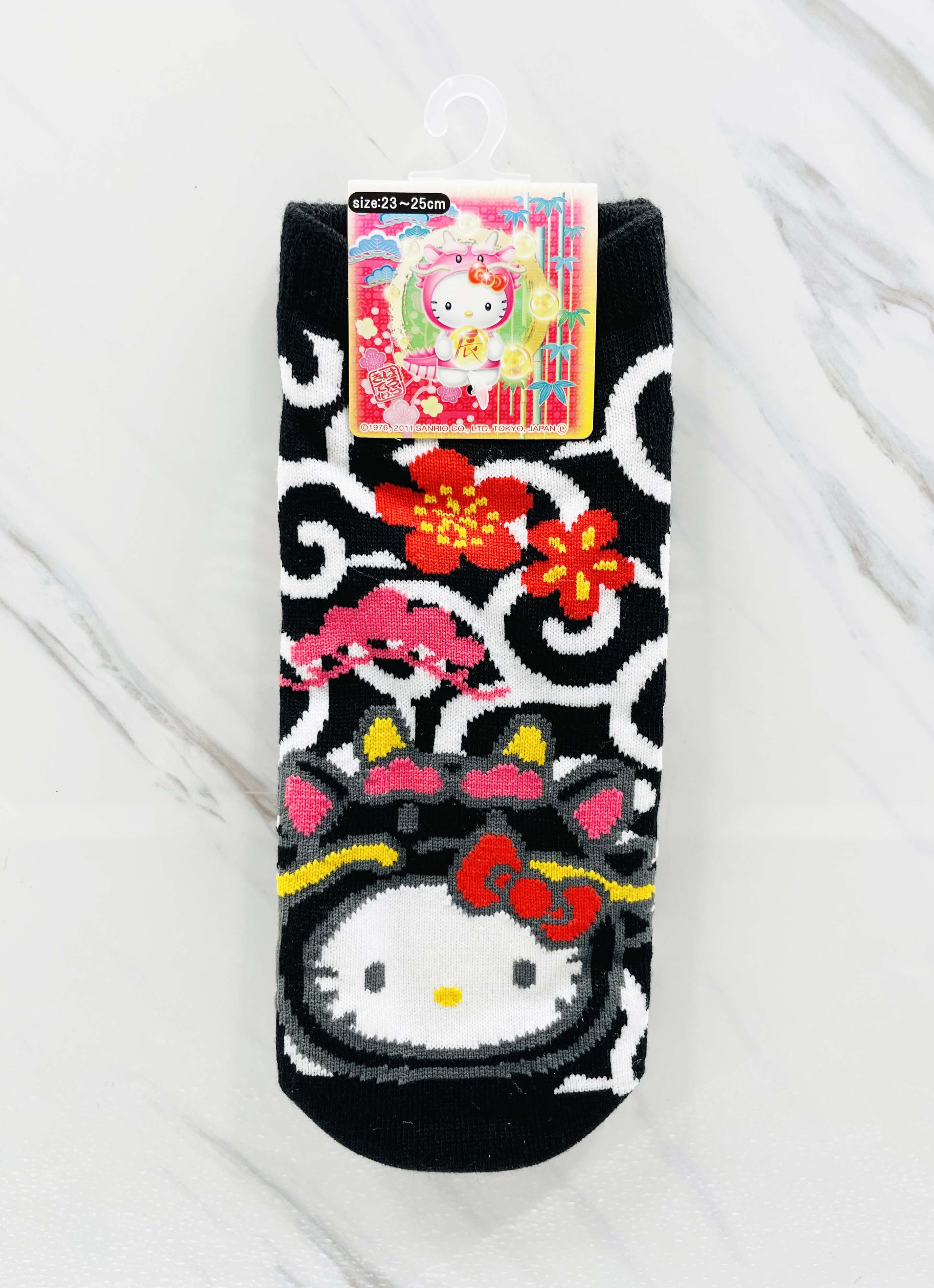 【震撼精品百貨】Hello Kitty 凱蒂貓~日本sanrio三麗鷗 KITTY襪子(23~25CM)黑龍*22428