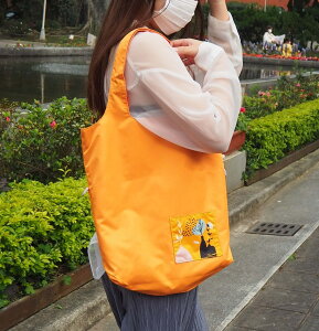seisei 雙色托特包-翻面換色 肩背手提兩用 回收再製環保防潑水布(金盞橘)
