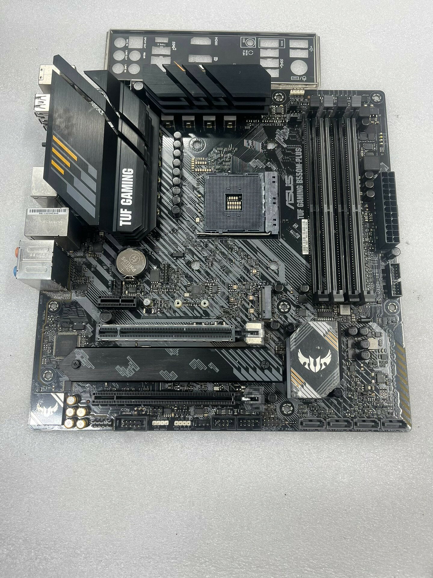 華碩ASUS TUF GAMING B550M-PLUS主機板 AM4介面 支援AMD Ryzen 5000系列 DDR4四槽 PCIE4.0 雙M.2 2.5G網口 AURA Sync燈效 原裝擋板 功能正常 輕微使用痕跡