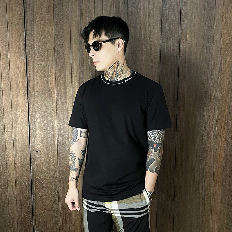 美國百分百【全新真品】 BOSS 短袖 棉質 T恤 圓領 T-shirt 休閒 上衣 LOGO 短T 黑色 DD62
