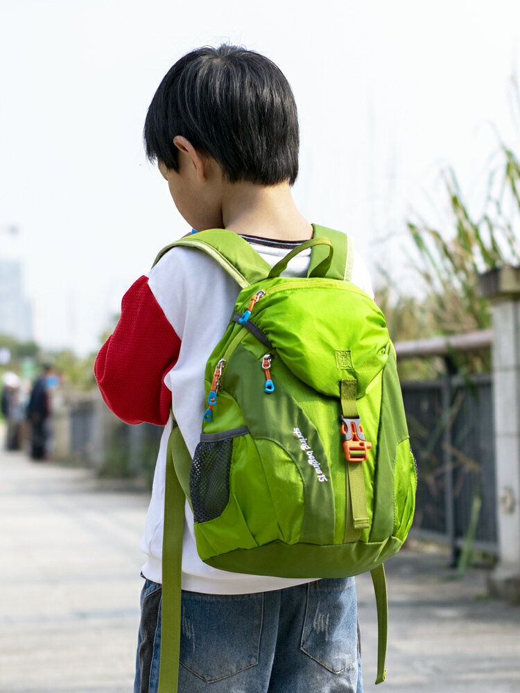 兒童旅行背包男孩戶外輕便小雙肩包出游男童超輕小學生書包旅游