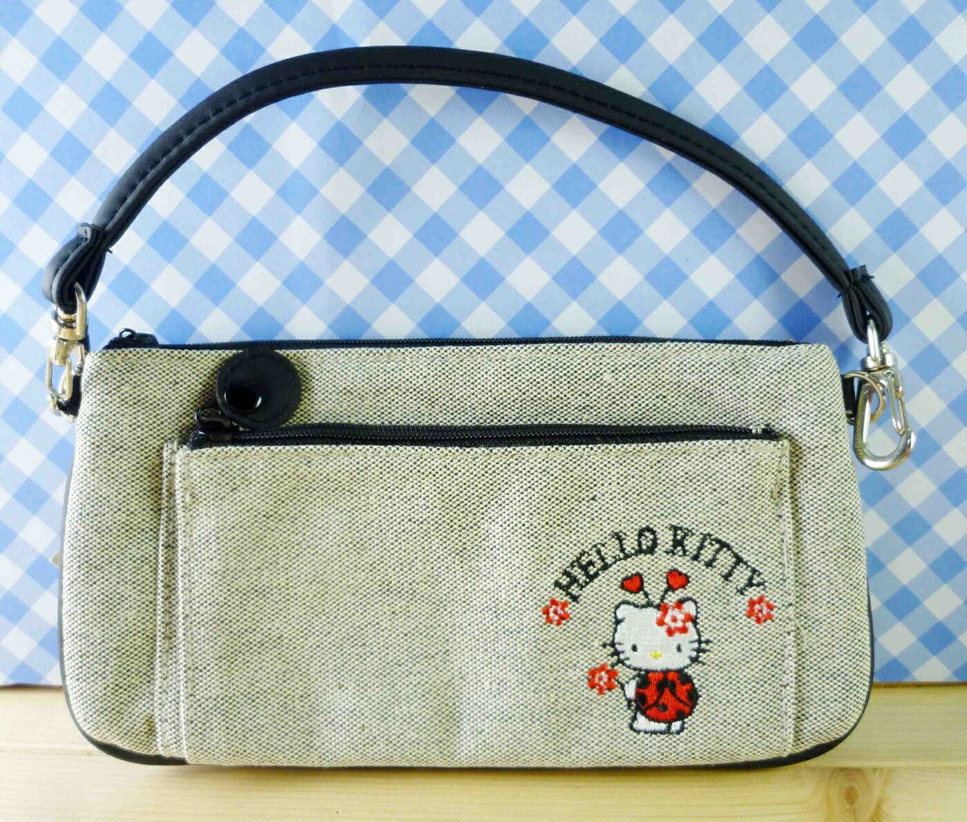 【震撼精品百貨】Hello Kitty 凱蒂貓 化妝包/筆袋-化妝包-手提包-瓢蟲 震撼日式精品百貨