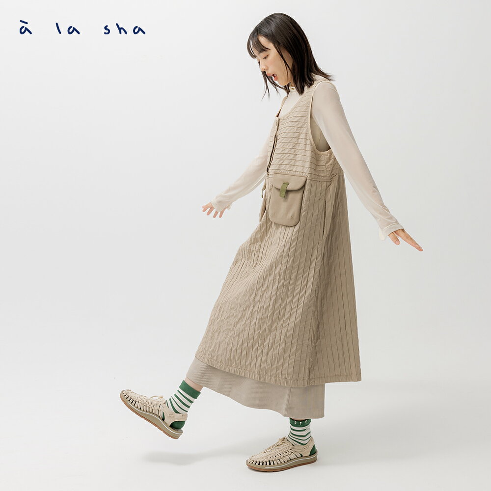 a la sha 微澎粗條口袋外搭洋裝