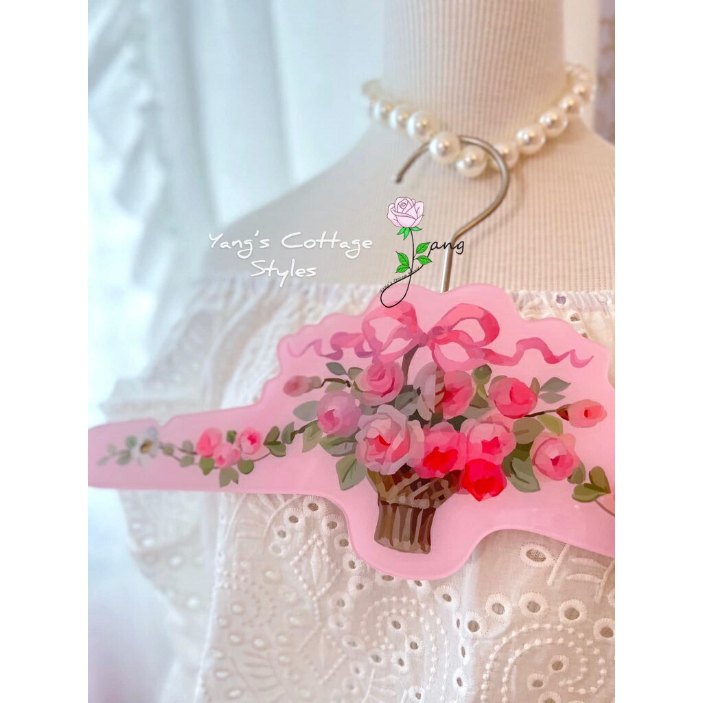 ｛現貨 附發票｝現貨速發 夢幻公主風 蝴蝶結 花籃 雙面衣架 鄉村風 公主風 歐式 生活用品 居家生活