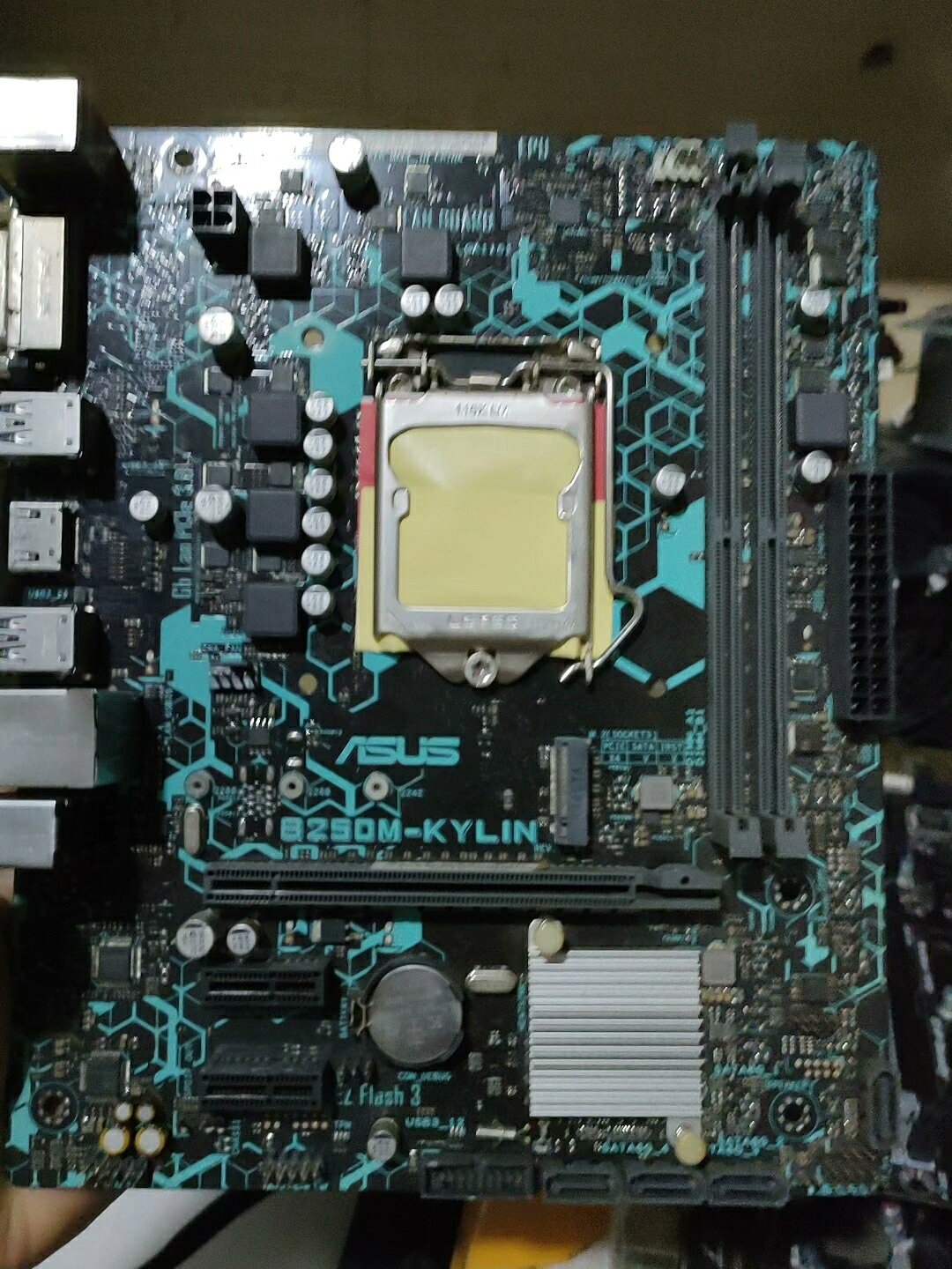 華碩B250M-KYLIN 主機板 1151 7代 支援m 2 硬碟 品質測試完好 成色新 正常使用