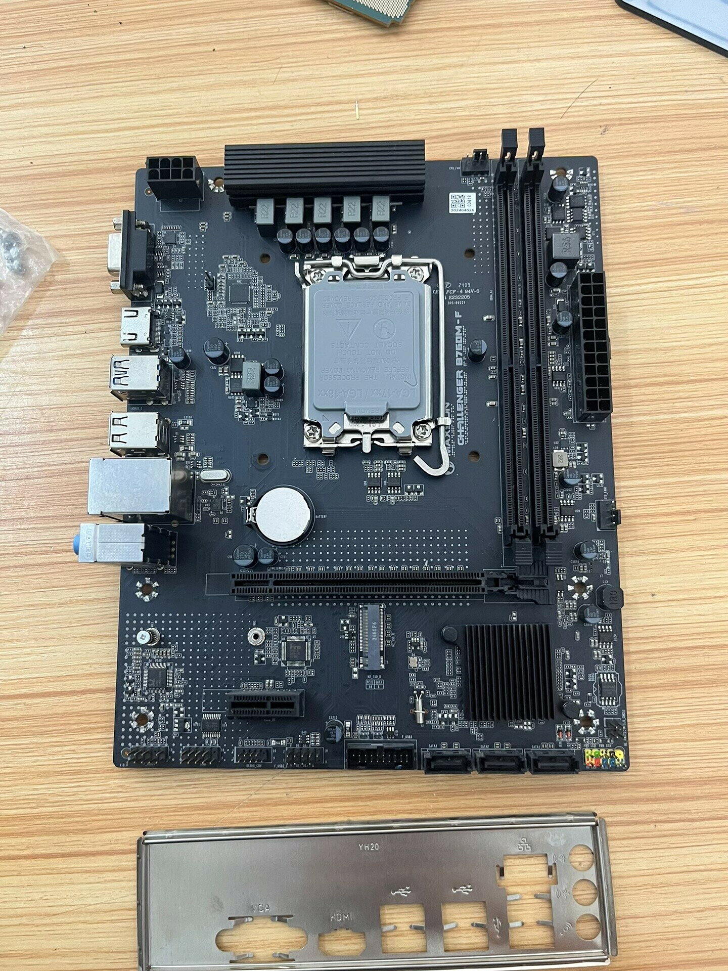 【台灣現貨】銘瑄挑戰者B760M-F主機板 支援12代13代Intel Core處理器 DDR4記憶體 高效能電競主機板 相容M2 SSD 散熱強化