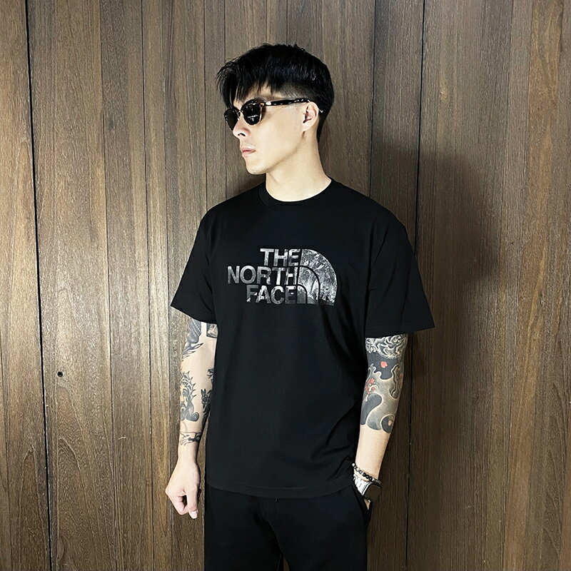 美國百分百【全新真品】The North Face 短袖 美國百分百【全新真品】The North Face 短袖 棉質 T恤 TNF 上衣 LOGO 短T 黑色/深藍 DA54
