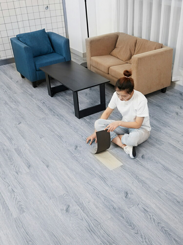 pvc地板貼紙免膠自粘地板貼家用臥室耐磨防水地板貼環保地板貼紙