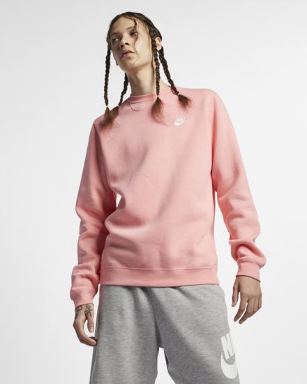nike sportswear club tee