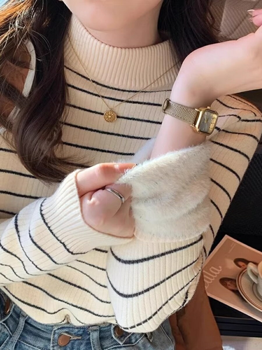 加絨加厚條紋內搭打底毛衣女秋冬季新款高階感寬松一體絨針織上衣