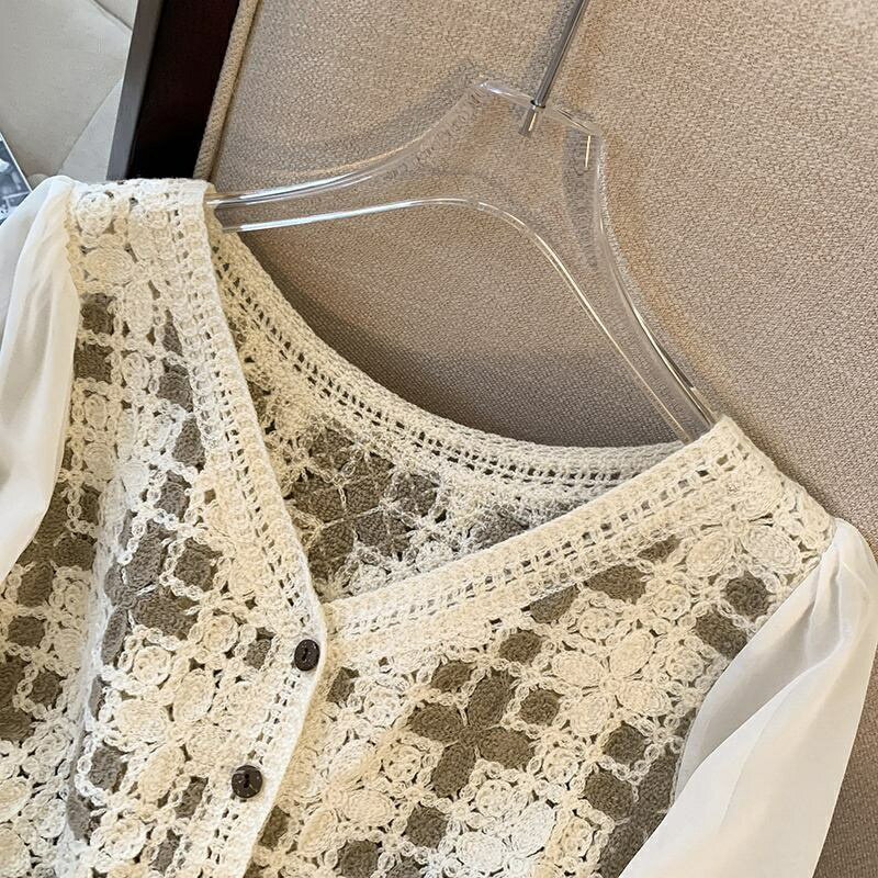 女裝 衣服 春裝 長袖上衣 設計感法式上衣 鏤空V領長袖上衣 雪紡衫 大尺碼寬鬆雪紡襯衫 鈎花蕾絲上衣 顯瘦 女生上衣