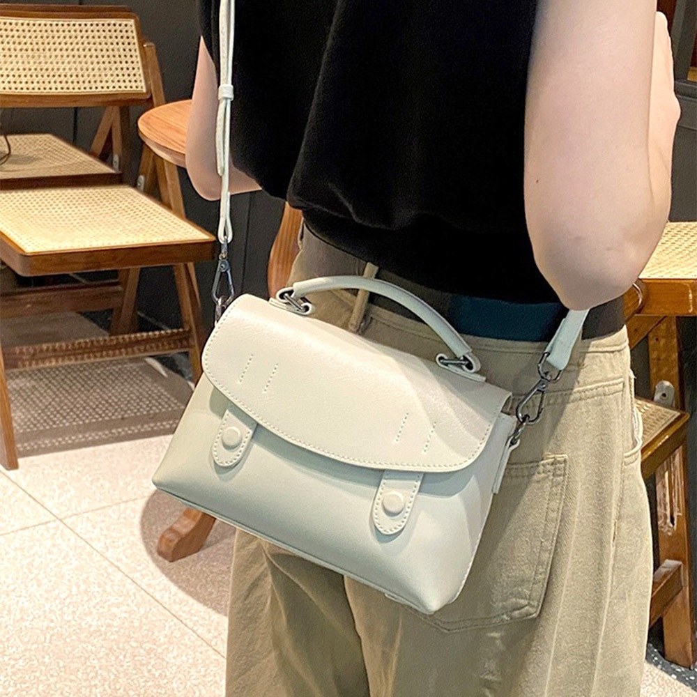 包包 女生包包 方形小包 側背包 小方包 復古包 斜背包 單肩包 郵差包 劍橋包 手提包 真皮包包 頂級牛皮 氣質259