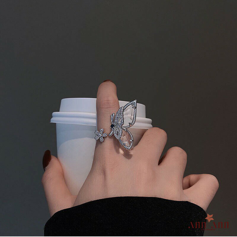 韓國時尚個性立體蝴蝶 時尚輕奢款鋯石戒指