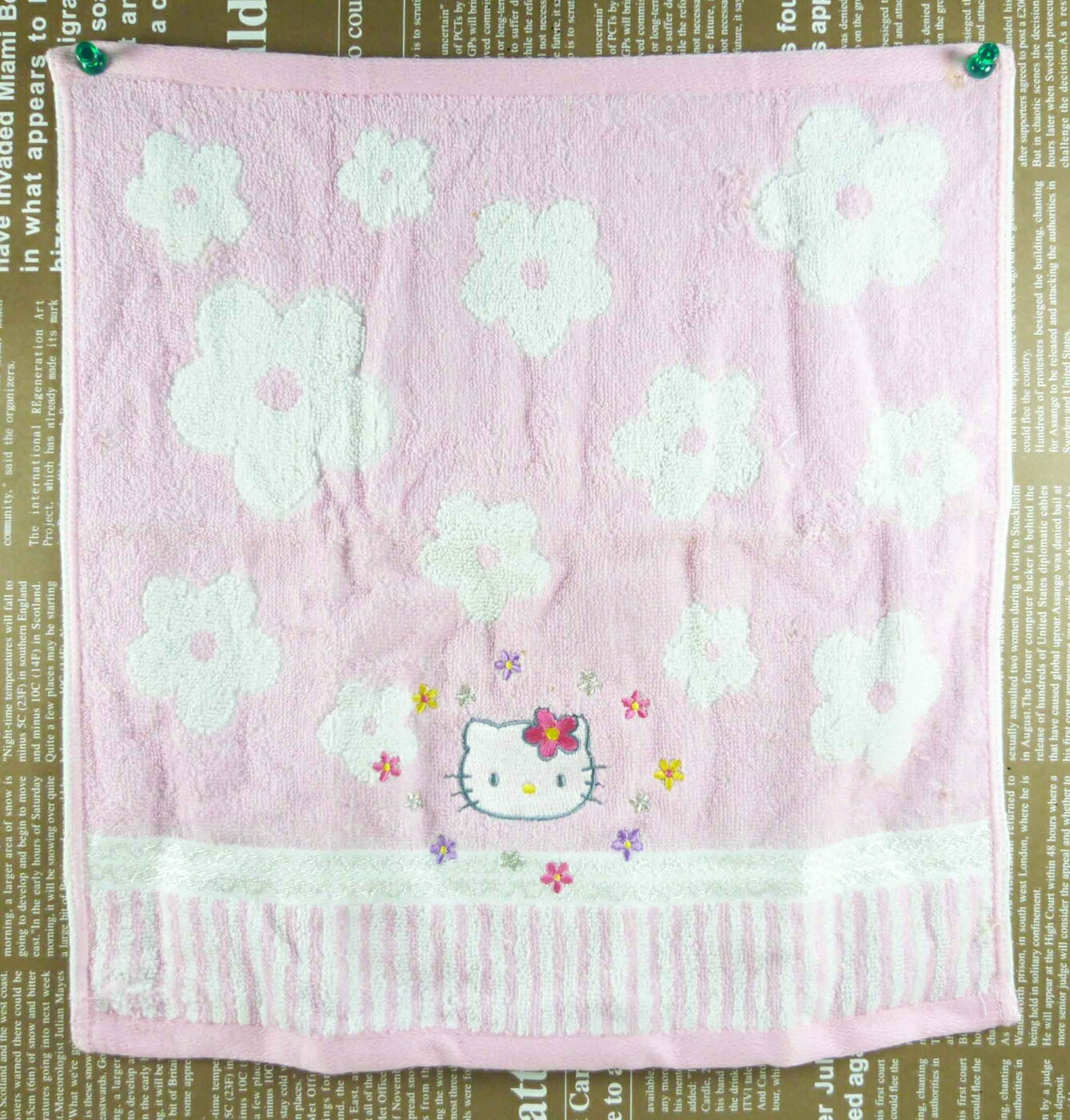 【震撼精品百貨】Hello Kitty 凱蒂貓 中方巾 粉色線條 花花 震撼日式精品百貨