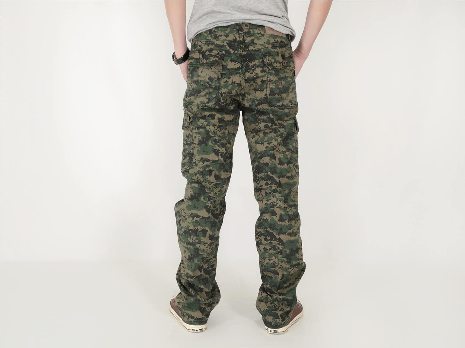 時尚迷彩工作褲 彈性休閒迷彩褲 多口袋中直筒長褲 側貼袋工作長褲 牛仔版型迷彩長褲 口袋褲 工裝褲 CARGO PANTS (337-2026-21)灰色、(337-2027-11)軍綠色 腰圍M L XL 2L 3L 4L 5L(28~41英吋) [實體店面保障] sun-e 3