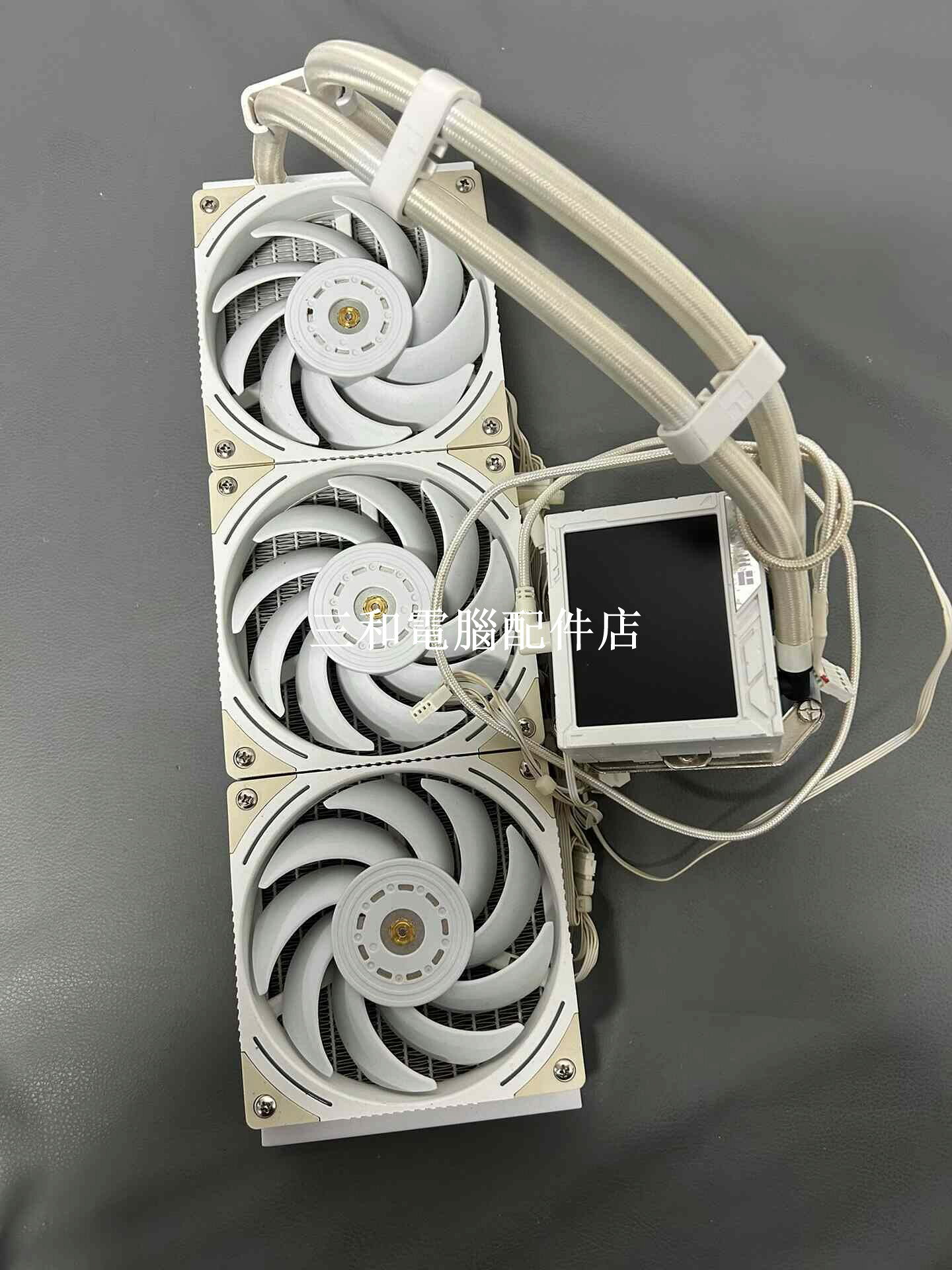 利民雷神之錘360水冷 散熱器 白色 AM5扣具 7800X3D 支援CPU 拆機配件 25年 效能 中等