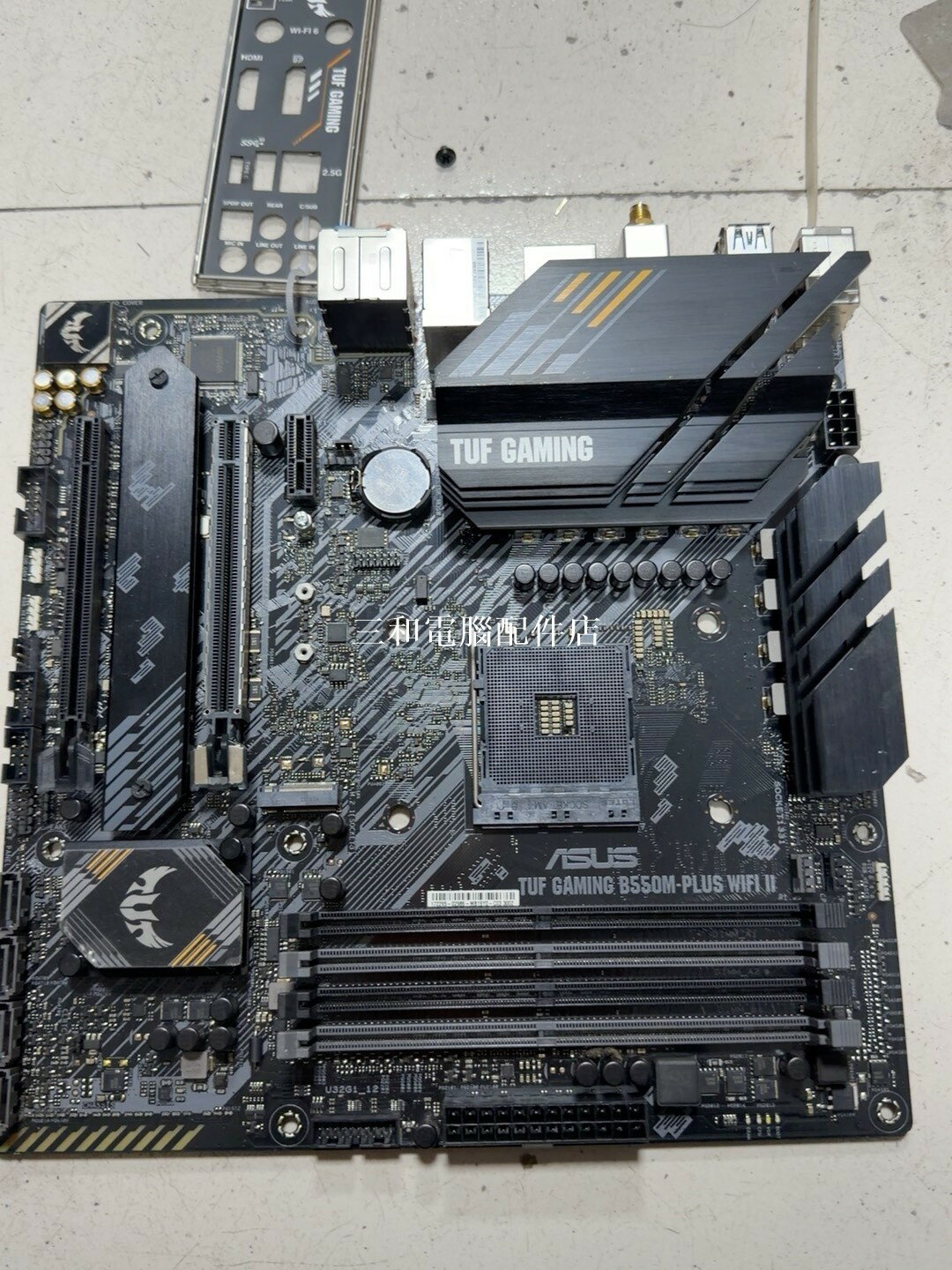 華碩TUF GAMING B550M-PLUS WiFi II 主機板 支援AMD 5000 系列CPU AM4 DDR4 雙槽 雙M 2 介面齊全 帶WiFi天線 功能完好 無拆無修