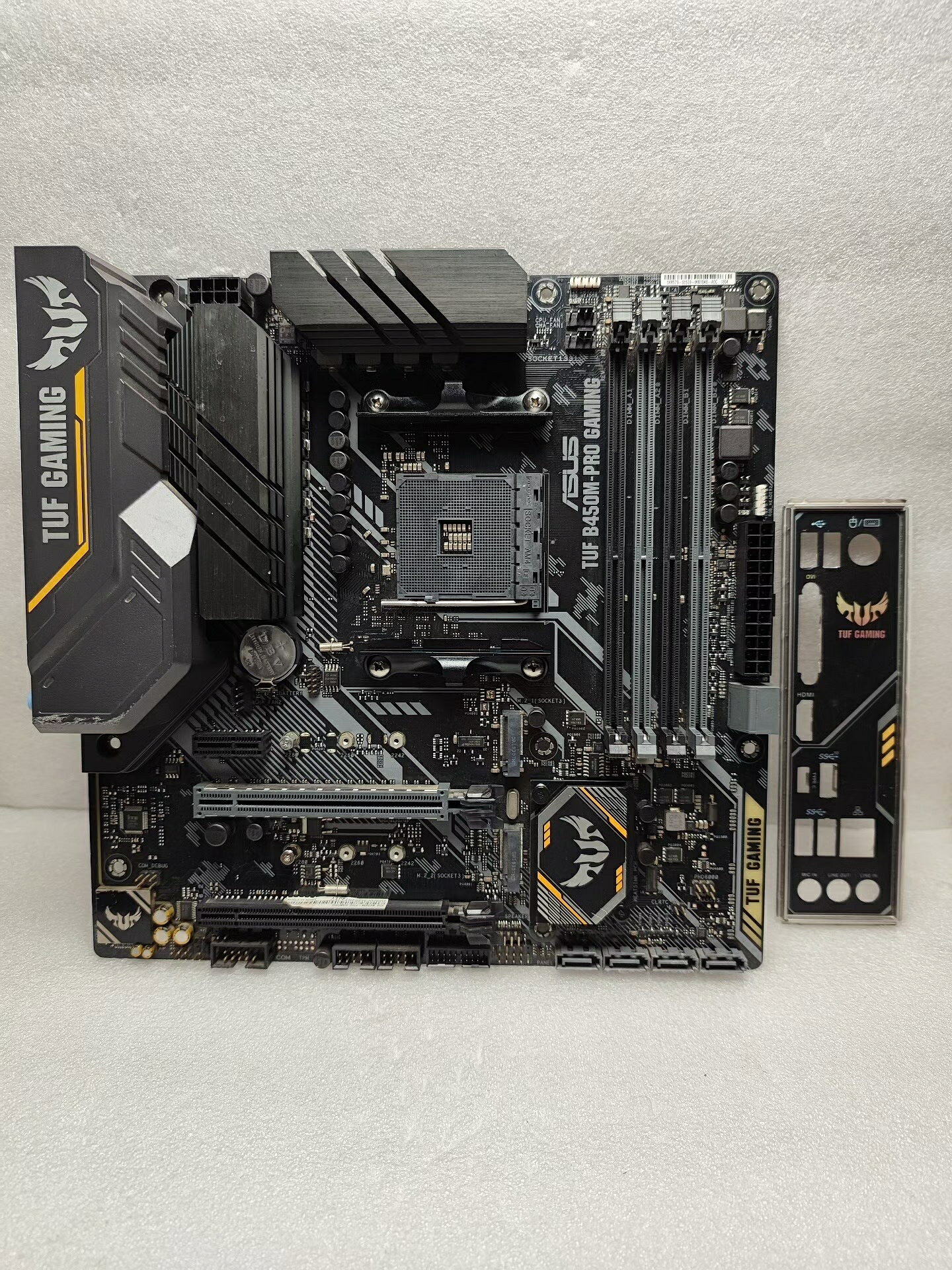 華碩TUF B450M-PRO GAMING 主機板 原裝擋板背板 支援1-5系CPU 已更新BIOS 不鎖機器碼 實物拍攝 功能正常