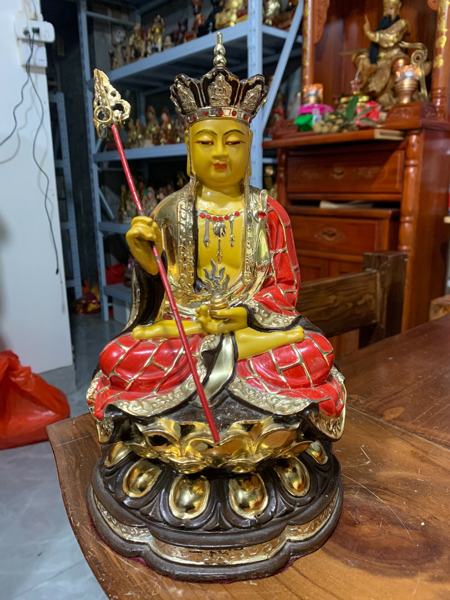 結緣老樹脂佛像擺飾，地藏菩薩，高28厘米，幾十年老物件，特價