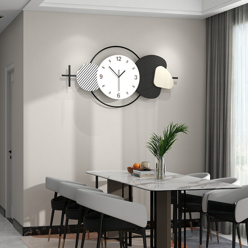 現代時尚簡約掛鐘餐廳玄關鐘表客廳個性創意網紅家用裝飾時鐘掛墻