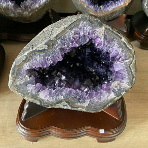天然 烏拉圭🇺🇾5A財寶袋圓洞型 紫晶洞 紫水晶洞 靠山 天然聚寶甕 😘系列 7.6kg 編號:488