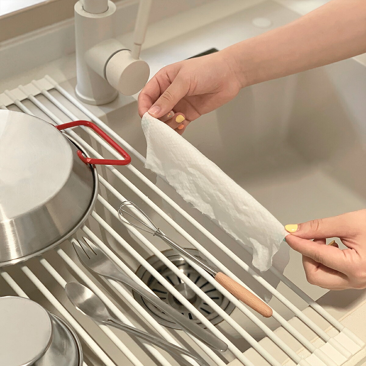 不鏽鋼砧板 菜板 砧板 家用廚房硅膠可折疊水槽瀝水架 碗碟收納置物架瀝水籃控水神器『cyd18434』