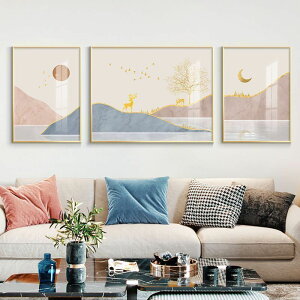 現代簡約客廳裝飾畫北歐插畫風景沙發背景墻壁畫輕奢麋鹿三聯掛畫