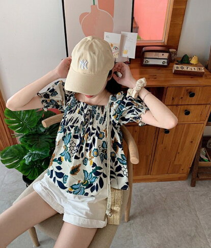 中大尺碼女裝 日系夏季泡泡袖甜美 短袖碎花T恤 碎花上衣 短袖娃娃衫 小眾設計感 0