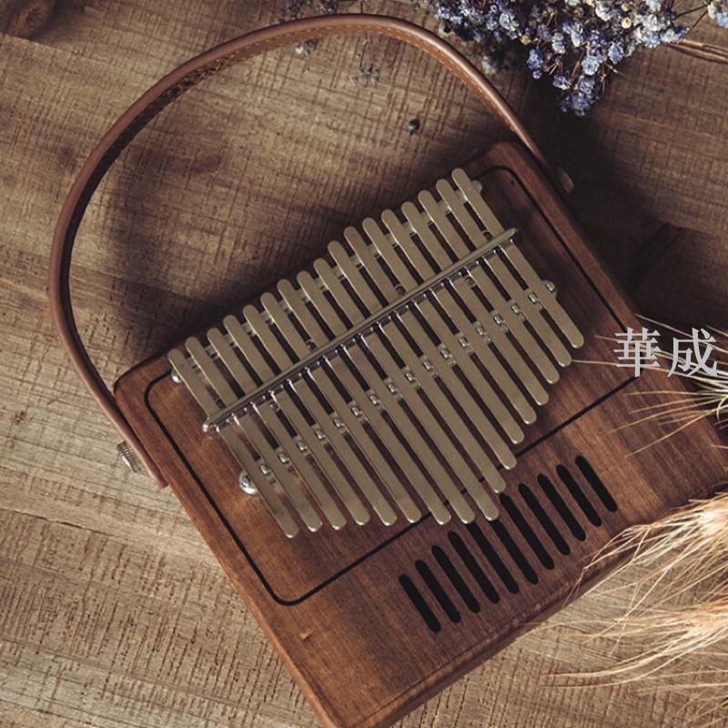 【送全套配件 】17音胡桃木拇指琴 TOM卡林巴 kalimba 音箱造型拇指琴 手提拇指琴 非洲樂器 拇指鋼琴