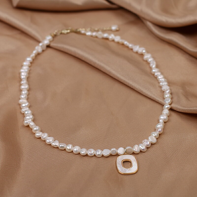 天然淡水珍珠個性方塊吊墜頸鏈女法式輕奢短款項鏈新款簡約鎖骨鏈