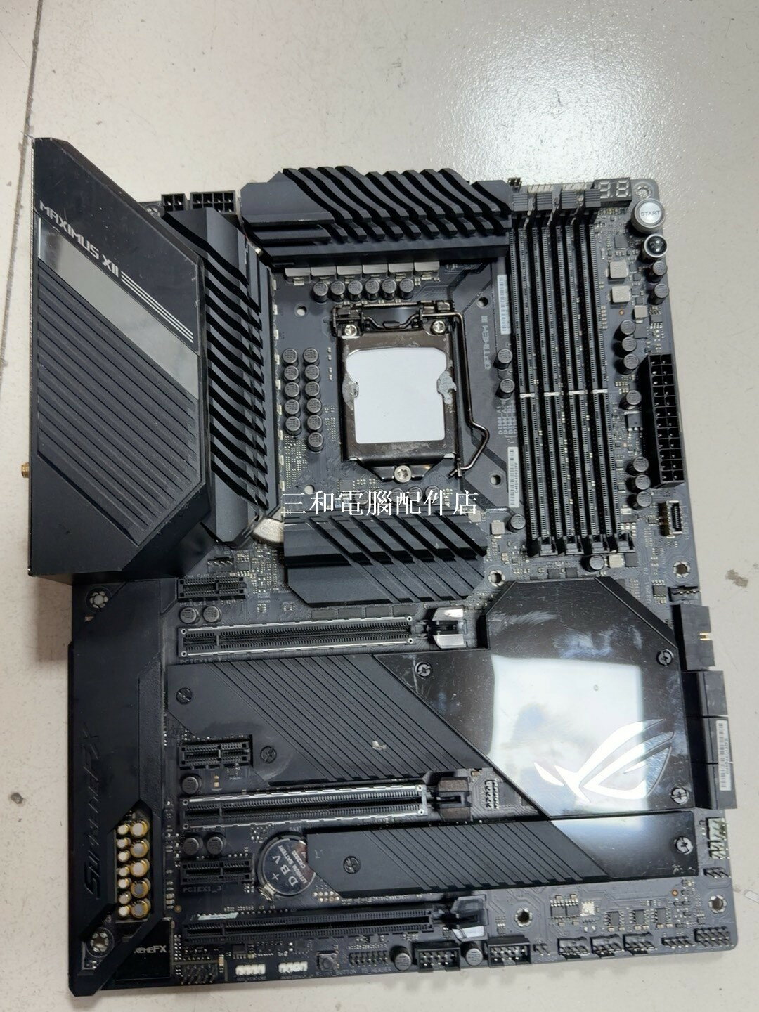 華碩 ROG MAXIMUS XII HERO WIFI 主機板 Z490 晶片組 支援 10 11 代 intel CPU 介面齊全 成色好 詿