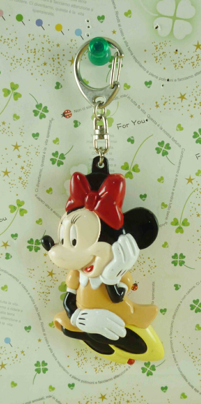 【震撼精品百貨】Micky Mouse 米奇/米妮 鑰匙圈-米妮側坐 震撼日式精品百貨