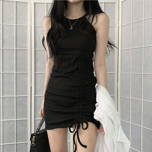 黑色吊帶裙女復古港味設計感裙子新款夏季夏季修身性感連衣裙
