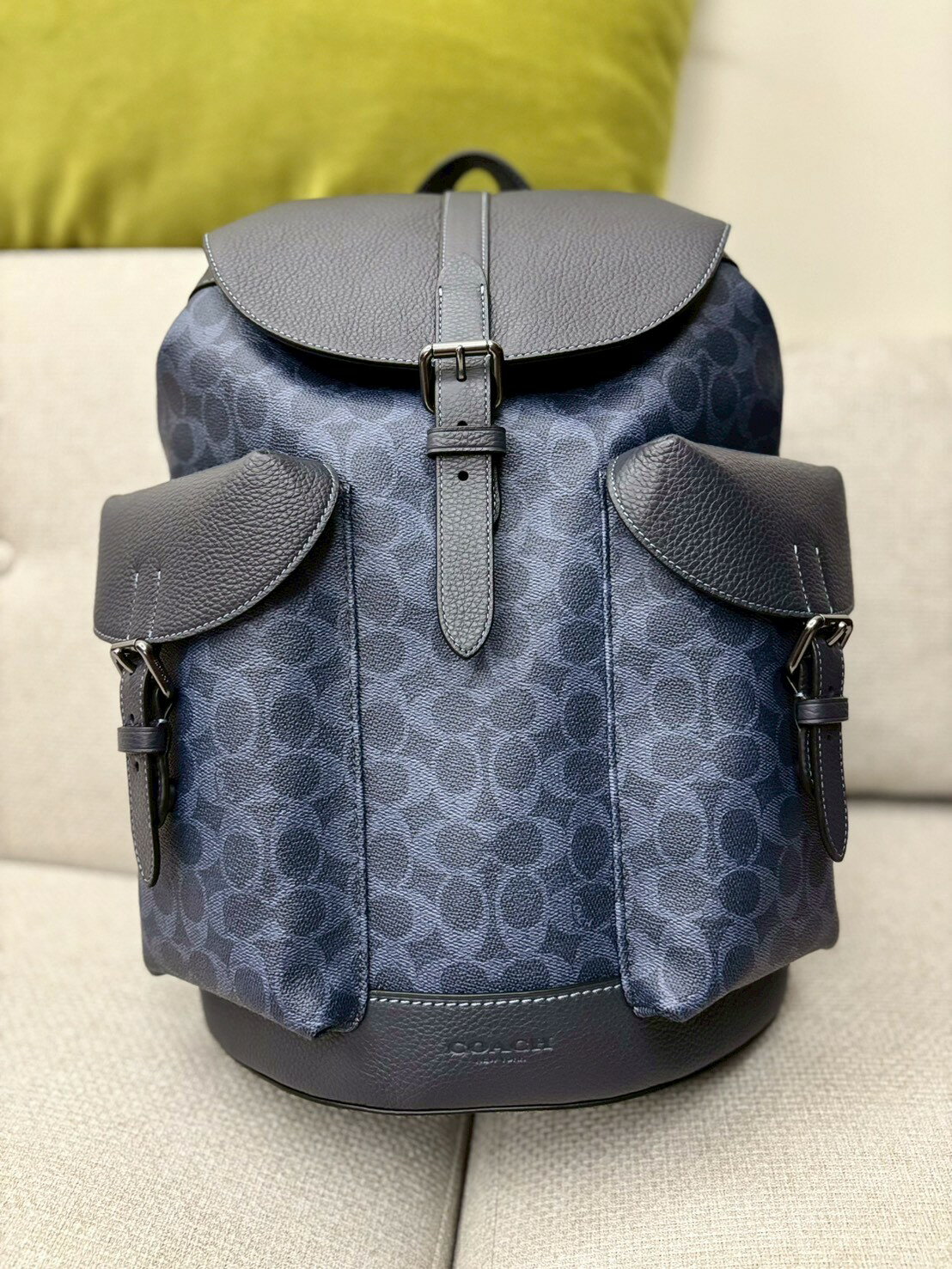 現貨在台~不用等。 Coach 大容量防刮防水 ❤️藍logo 後背包